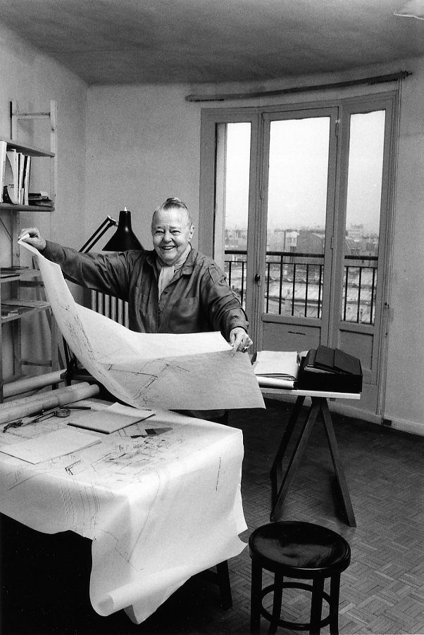 Charlotte Perriand and Le Corbusier's Chaise - Optima